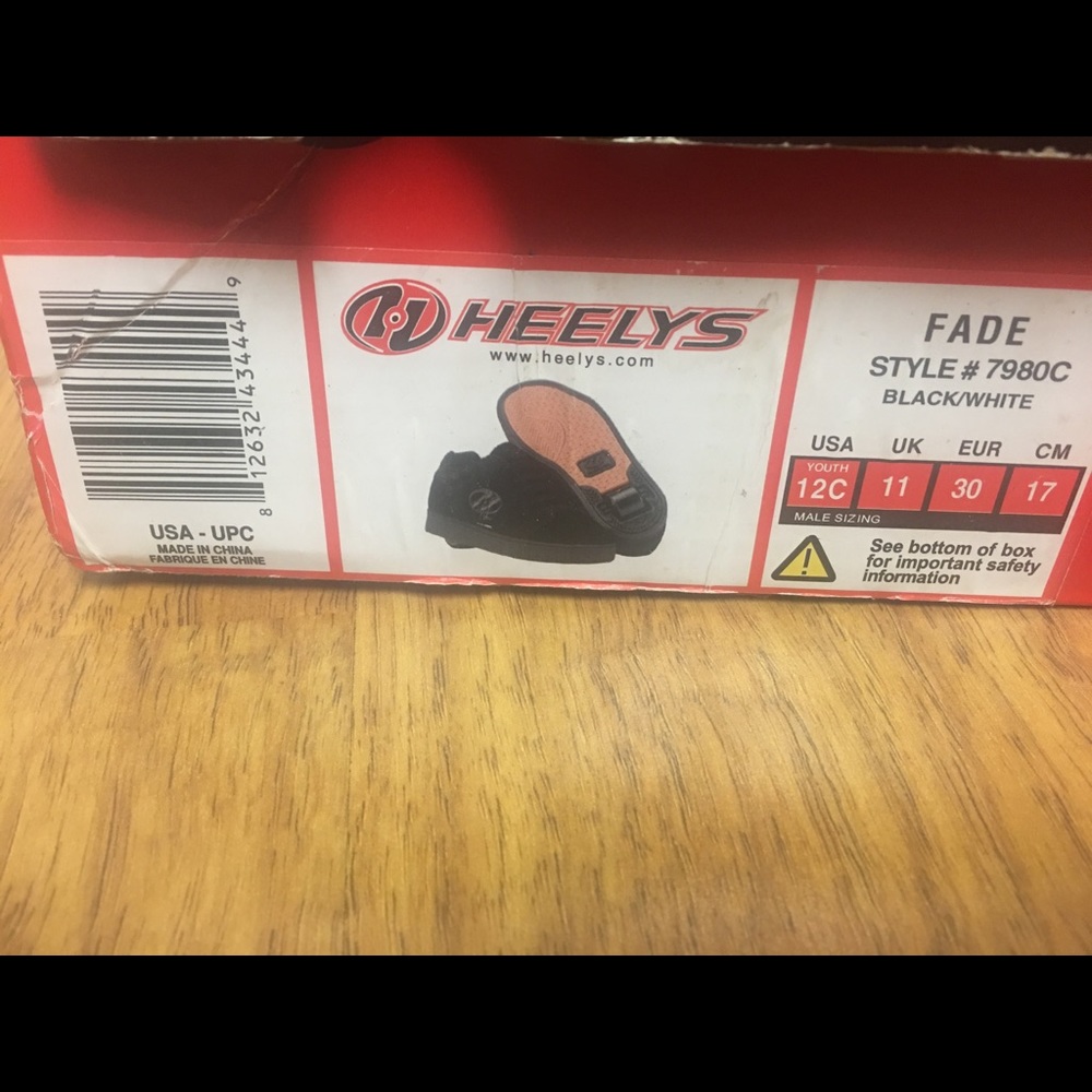 Youth heelys